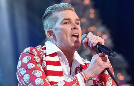 Mark McGrath concert photo